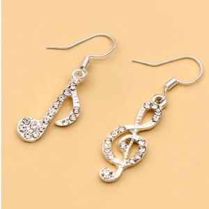🌸2/$28 OR 🌺3/$33 Silver Musical Note Earrings